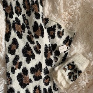 Cheetah print Scarf & Glove Set